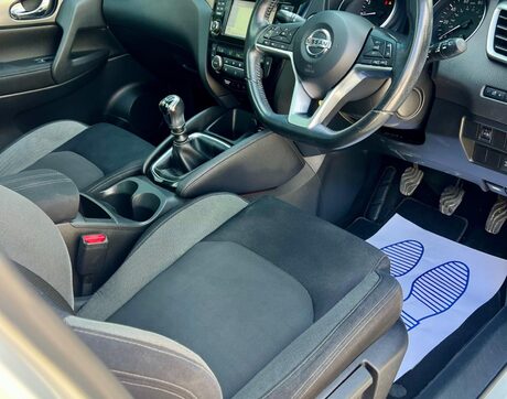 Nissan Qashqai 1.2 DIG-T N-Connecta Euro 6 (s/s) 5dr 31
