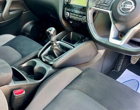 Nissan Qashqai 1.2 DIG-T N-Connecta Euro 6 (s/s) 5dr 34