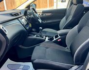 Nissan Qashqai 1.2 DIG-T N-Connecta Euro 6 (s/s) 5dr 35