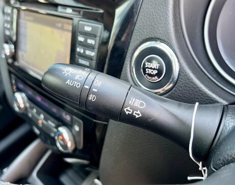 Nissan Qashqai 1.2 DIG-T N-Connecta Euro 6 (s/s) 5dr 53