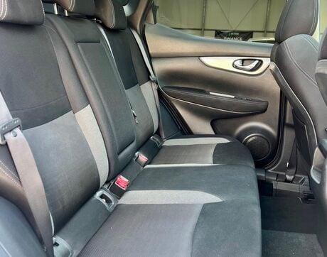 Nissan Qashqai 1.2 DIG-T N-Connecta Euro 6 (s/s) 5dr 43