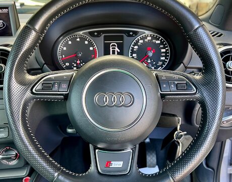 Audi A1 1.4 TFSI S line Style Edition Euro 5 (s/s) 3dr 39