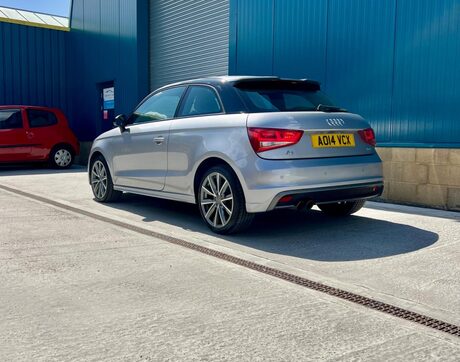 Audi A1 1.4 TFSI S line Style Edition Euro 5 (s/s) 3dr 17