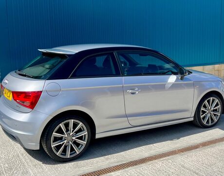 Audi A1 1.4 TFSI S line Style Edition Euro 5 (s/s) 3dr 13