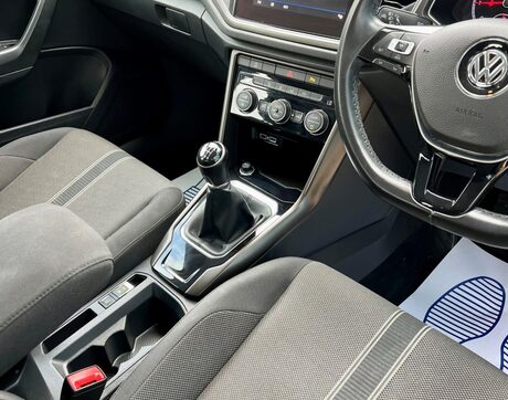 Volkswagen T-Roc 1.0 TSI SE Euro 6 (s/s) 5dr 39
