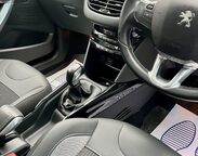 Peugeot 2008 1.2 PureTech Allure Premium Euro 6 (s/s) 5dr 34