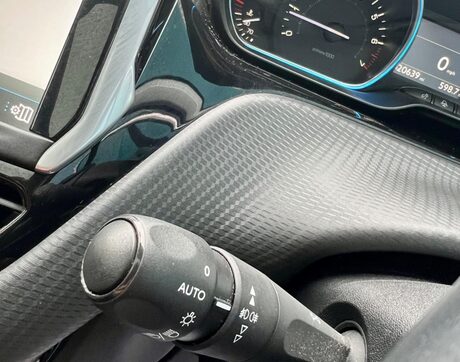 Peugeot 2008 1.2 PureTech Allure Premium Euro 6 (s/s) 5dr 54