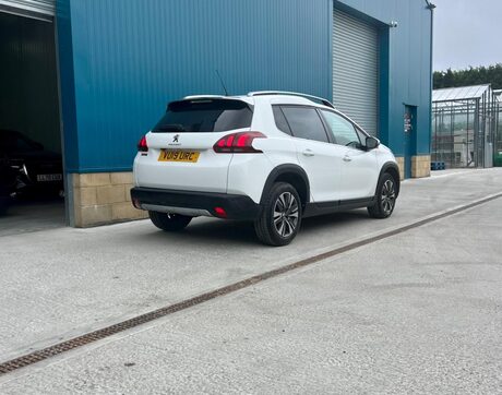 Peugeot 2008 1.2 PureTech Allure Premium Euro 6 (s/s) 5dr 19