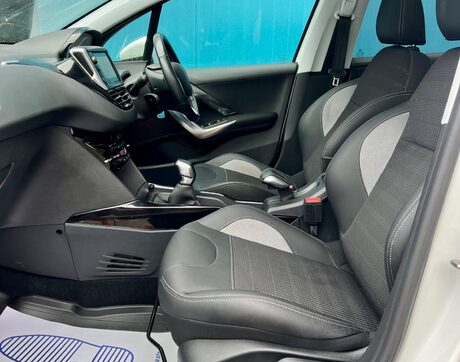 Peugeot 2008 1.2 PureTech Allure Premium Euro 6 (s/s) 5dr 31