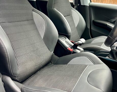 Peugeot 2008 1.2 PureTech Allure Premium Euro 6 (s/s) 5dr 35