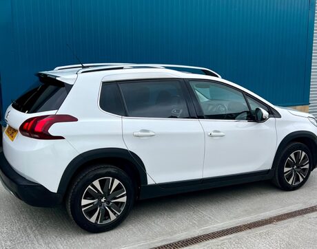 Peugeot 2008 1.2 PureTech Allure Premium Euro 6 (s/s) 5dr 4