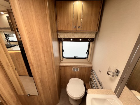 Elddis Crusader Tempest EB  22