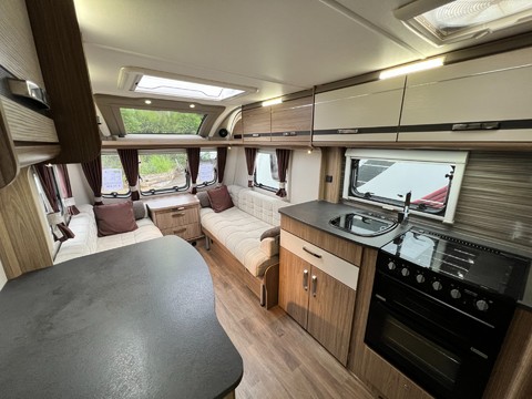 Coachman Pastiche 460/2 19