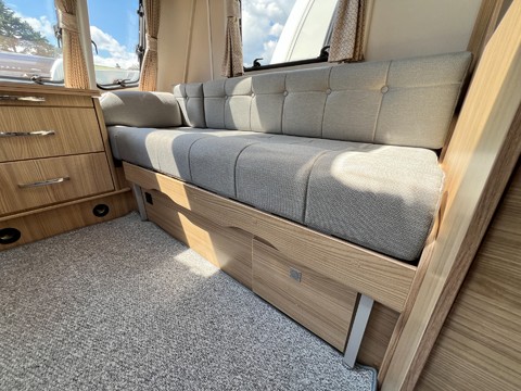 Coachman Vision Plus 630 20