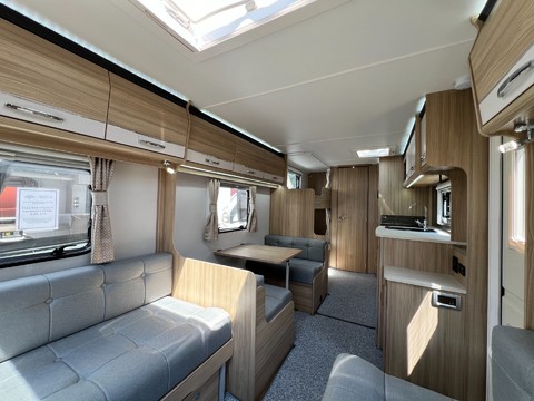 Coachman Vision Plus 630 22