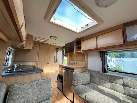 Coachman Amara 450 15