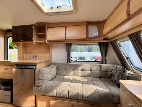 Coachman Amara 450 17