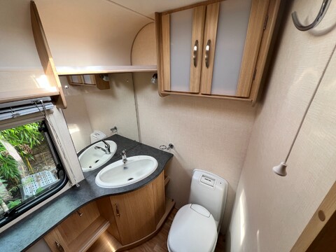 Coachman Amara 450 23