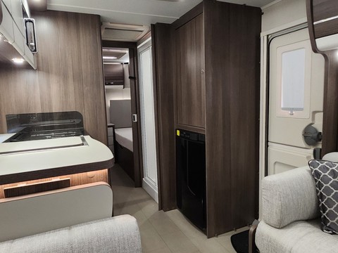 Elddis Affinity 574  21