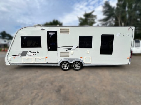 Elddis Crusader Cyclone   4