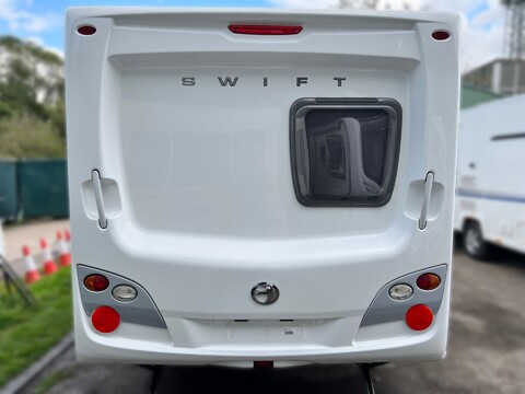 Swift Challenger 480  8