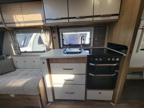 Coachman VIP 575 18