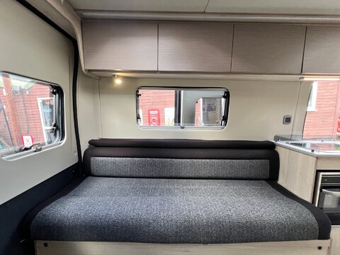 Auto-Trail Expedition 66  18