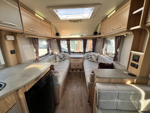 Coachman Vision 580 Design Edition 12