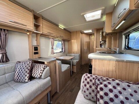 Coachman Vision 580 Design Edition 19