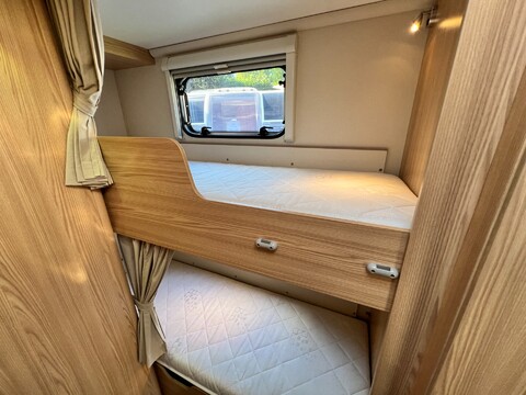 Coachman Vision 580 Design Edition 21