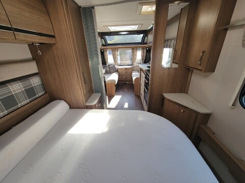 Coachman VIP 575 22