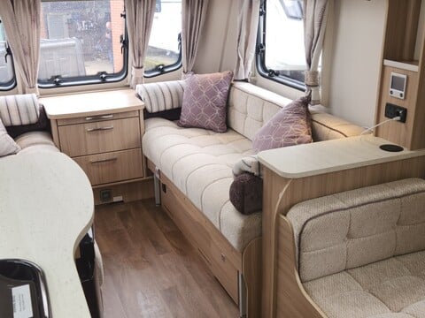 Coachman Pastiche 520 9