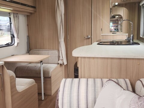 Coachman Pastiche 520 14