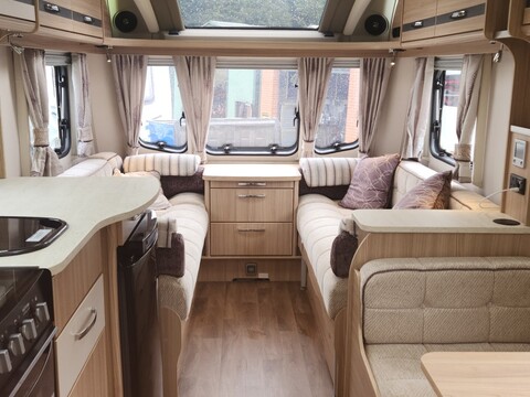 Coachman Pastiche 520 18