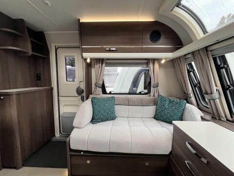 Elddis Affinity  550 12