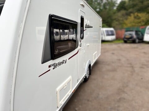 Elddis Affinity 554  11