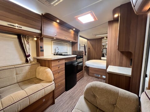 Elddis Affinity 554  34