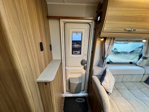 Elddis Avante 550 Chatsworth Special Edition  21