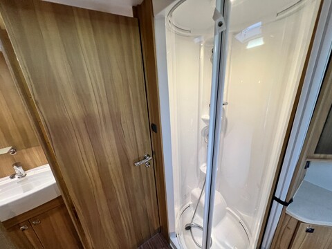 Elddis Avante 550 Chatsworth Special Edition  26