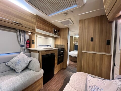 Elddis Avante 550 Chatsworth Special Edition  34