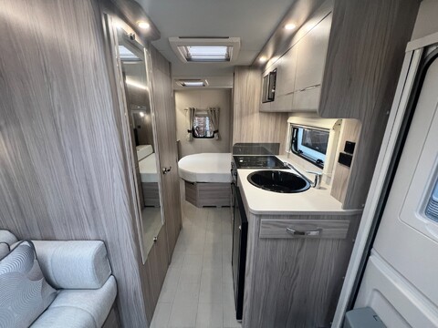 Elddis Avante 454  23