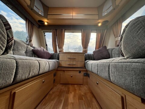 Coachman Pastiche 560/4 15