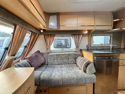 Coachman Pastiche 560/4 17