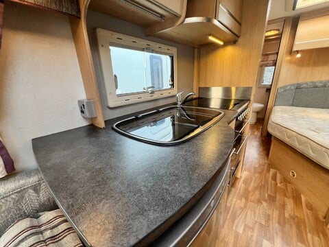 Coachman Pastiche 560/4 21