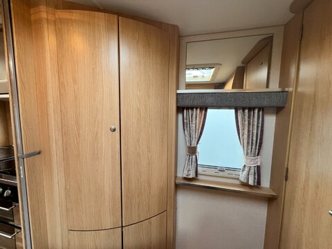 Coachman Pastiche 560/4 26