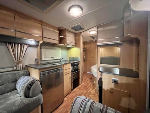 Coachman Pastiche 560/4 30