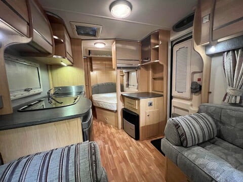 Coachman Pastiche 560/4 31