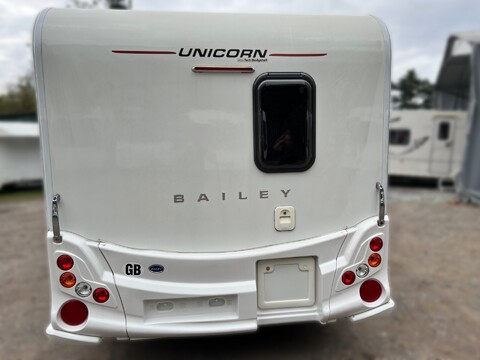 Bailey Unicorn Cadiz  8