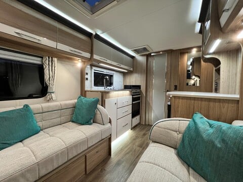 Coachman Chiltington VIP 460  20