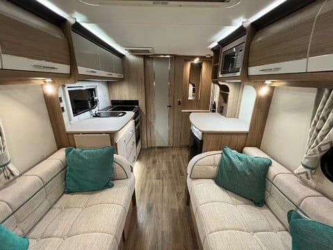 Coachman Chiltington VIP 460  23